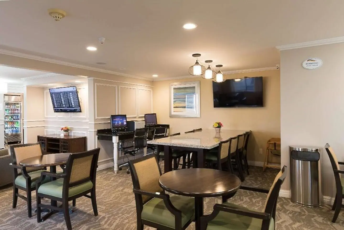 Baymont by Wyndham Detroit Airport/Romulus Bar