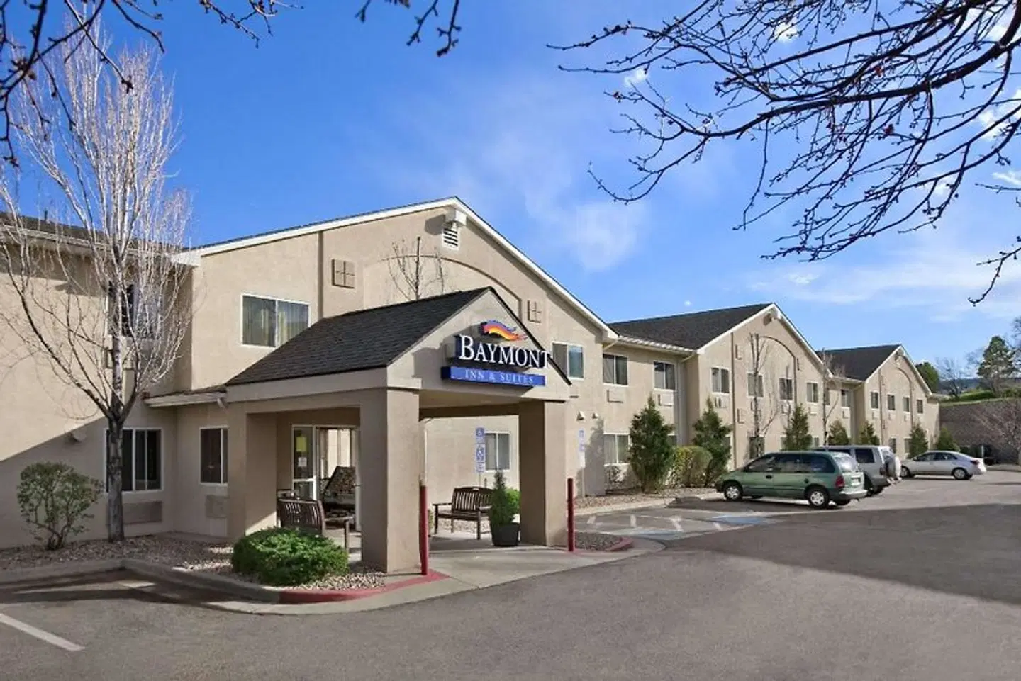 Baymont by Wyndham Denver West/Federal Center EXTERIOR