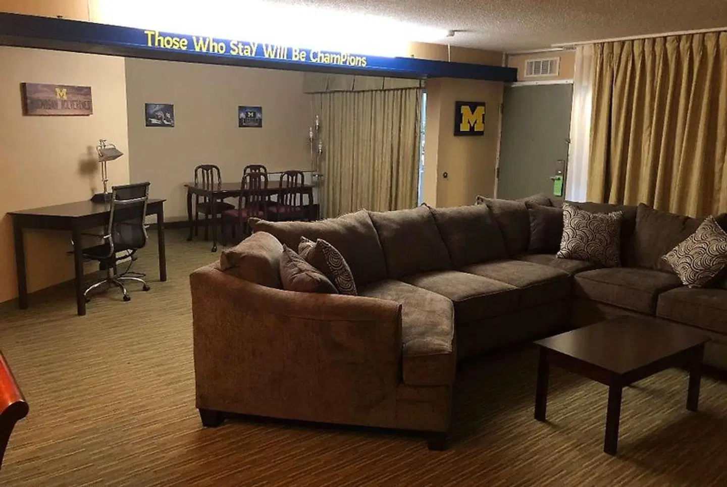 Wyndham Garden Ann Arbor LOUNGE_LOBBY