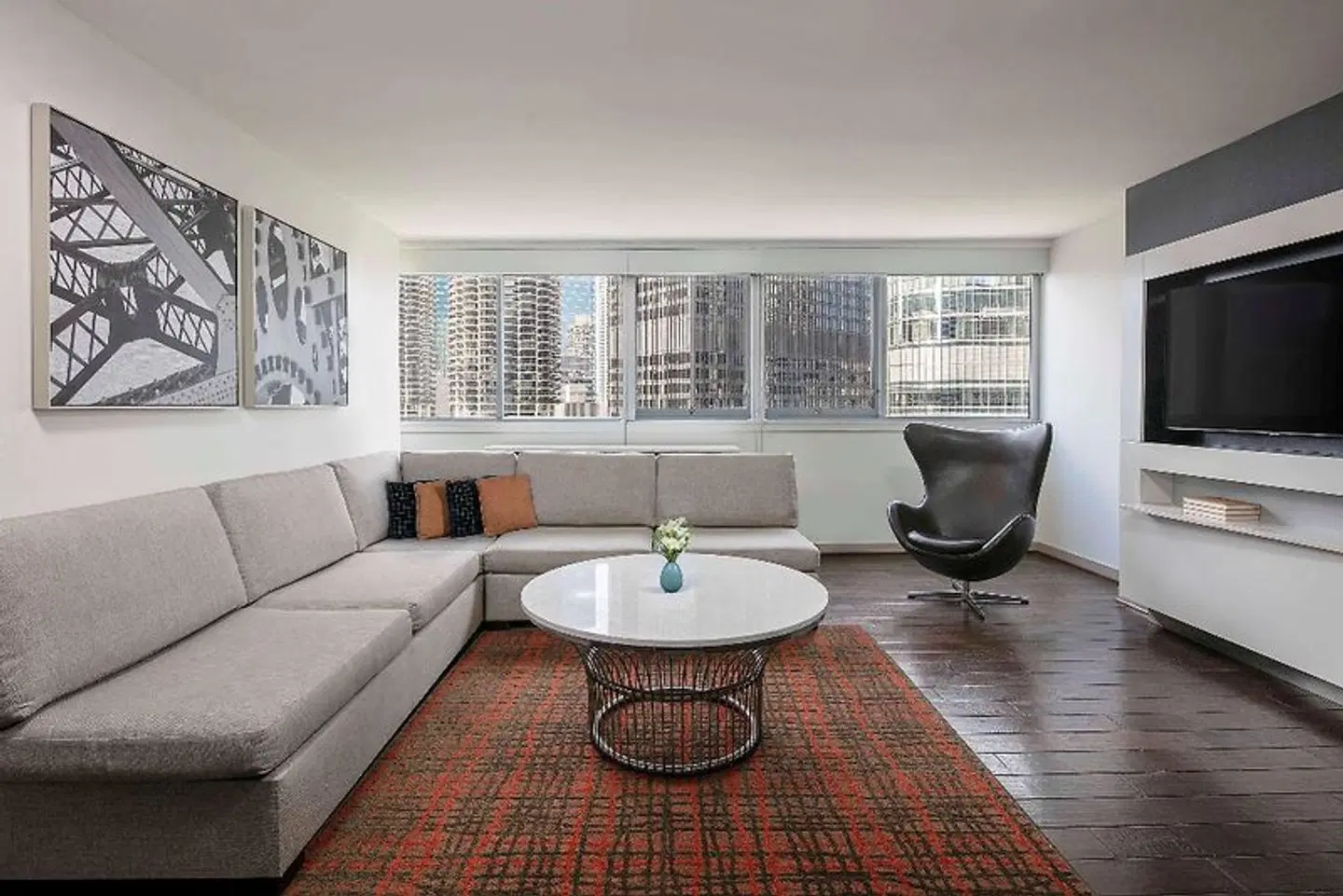 Wyndham Grand Chicago Riverfront Badezimmer
