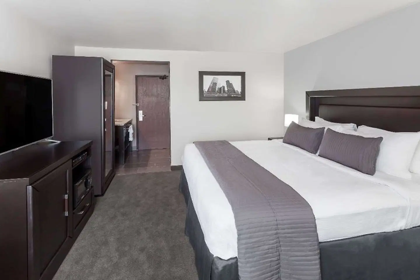 Baymont Inn & Suites Glenview ROOM_EXAMPLE