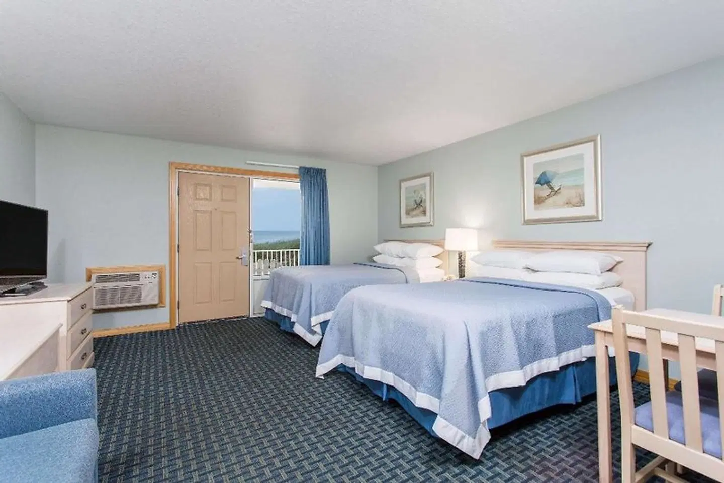 Days Inn by Wyndham Kill Devil Hills Oceanfront - Wilbur ROOM_EXAMPLE