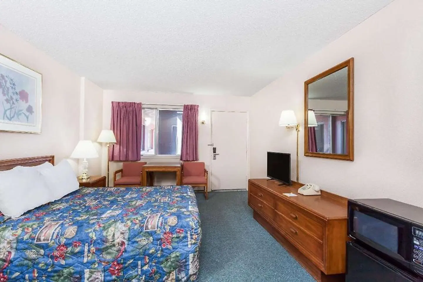 Days Inn by Wyndham Burns ROOM_EXAMPLE