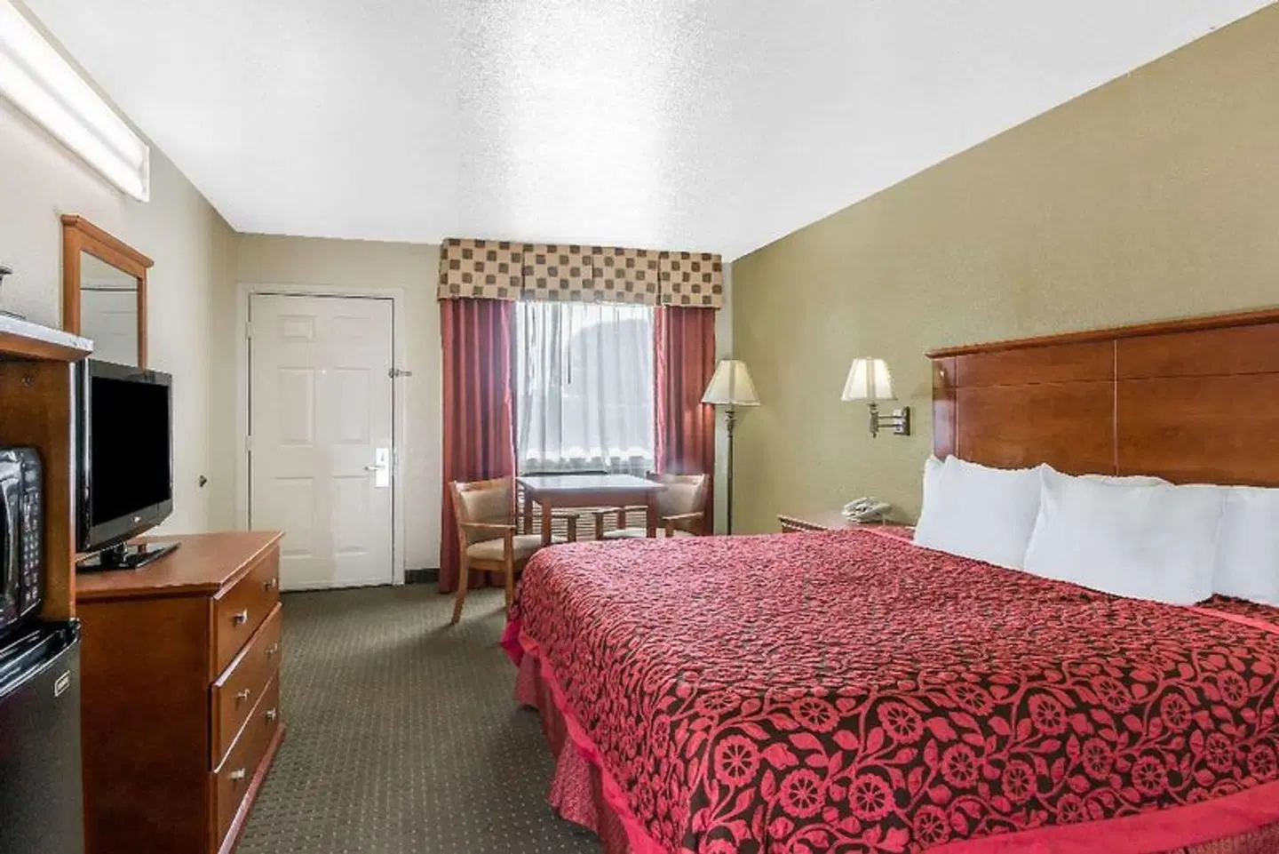 Days Inn by Wyndham Saint Pauls ROOM_EXAMPLE
