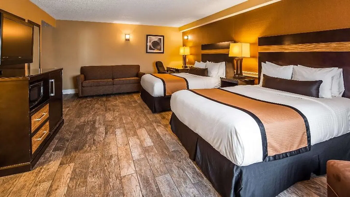 Best Western Plus Newark Airport West ROOM_EXAMPLE