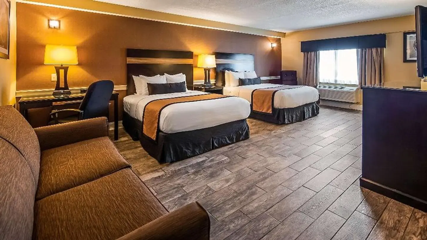 Best Western Plus Newark Airport West ROOM_EXAMPLE