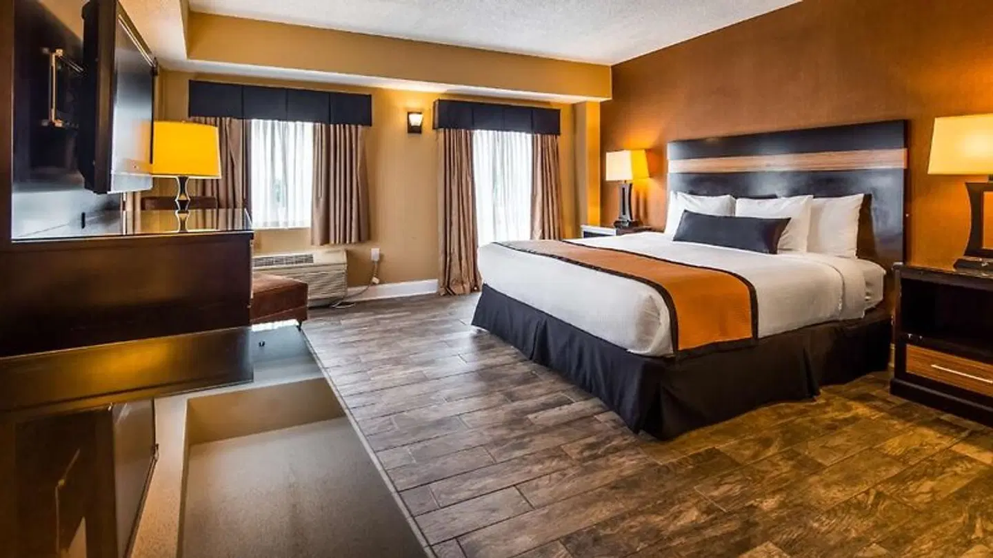 Best Western Plus Newark Airport West ROOM_EXAMPLE