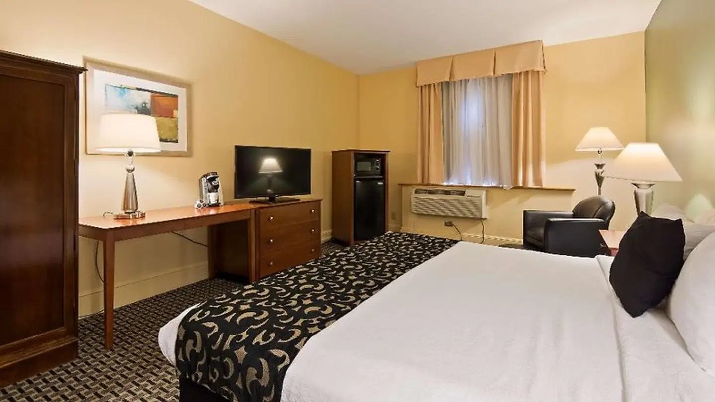 Best Western Plus Brunswick ROOM_EXAMPLE