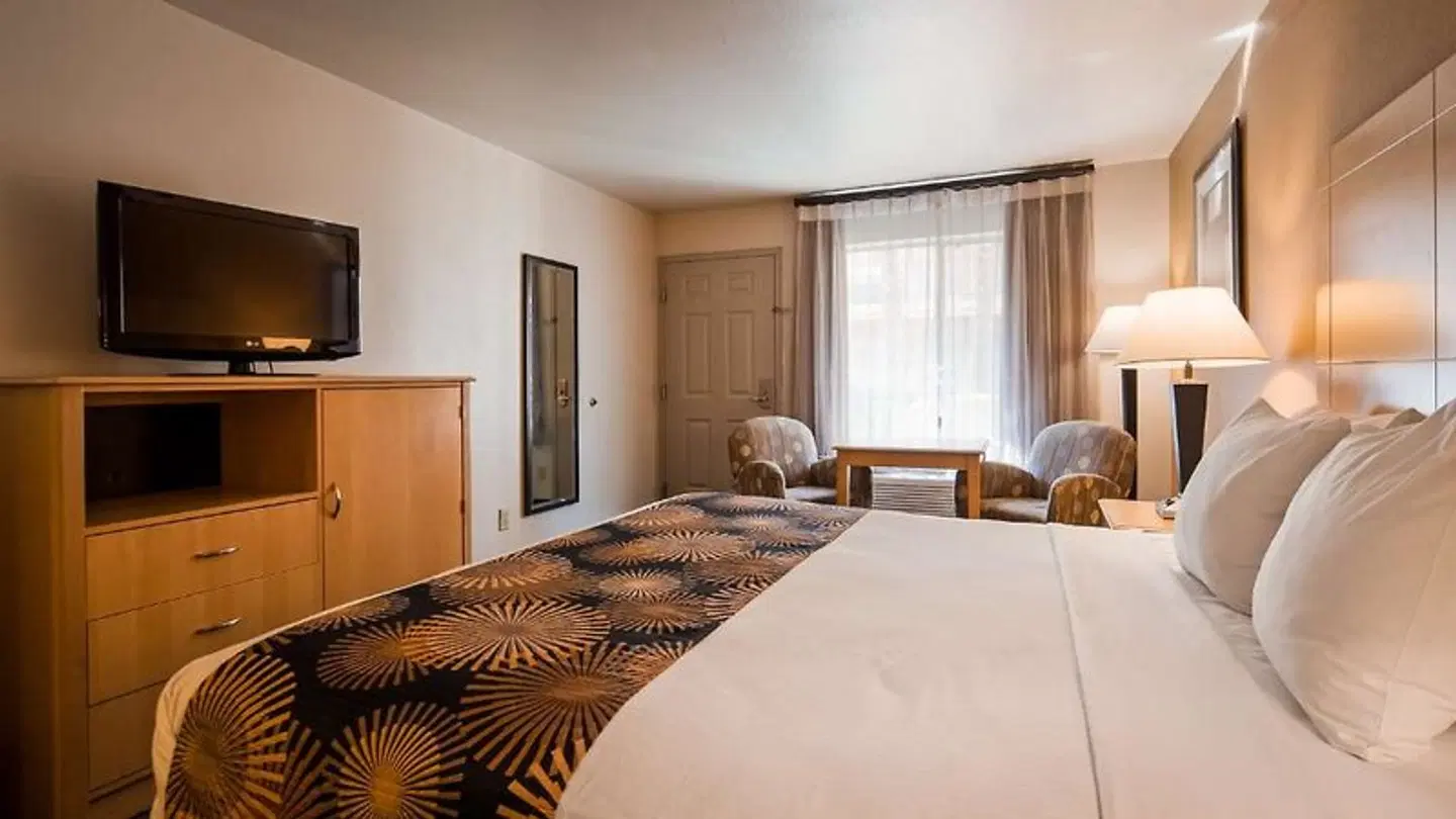 Best Western Palm Court Inn ROOM_EXAMPLE
