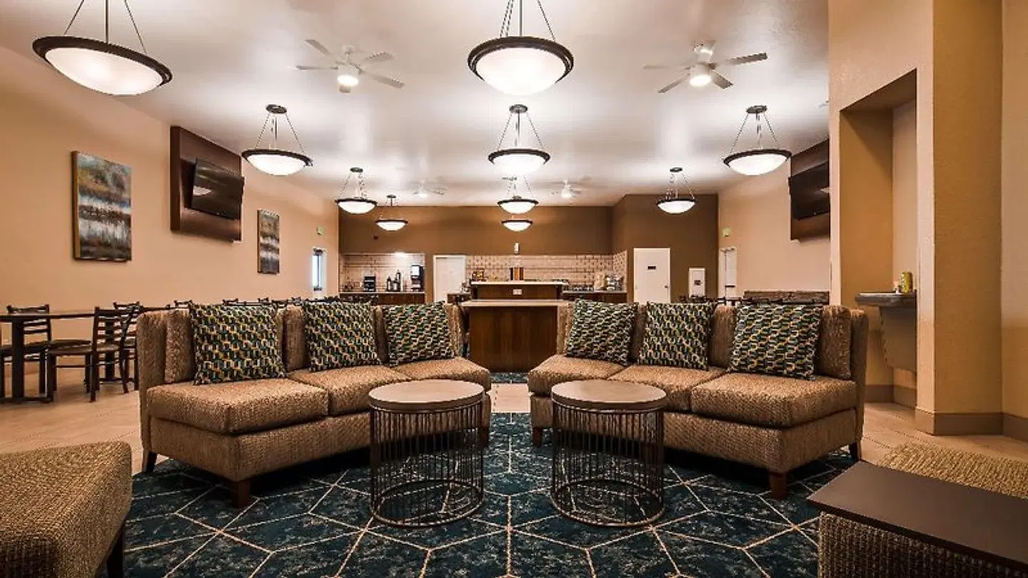 Best Western PLUS Executive Inn and Suites LOUNGE_LOBBY