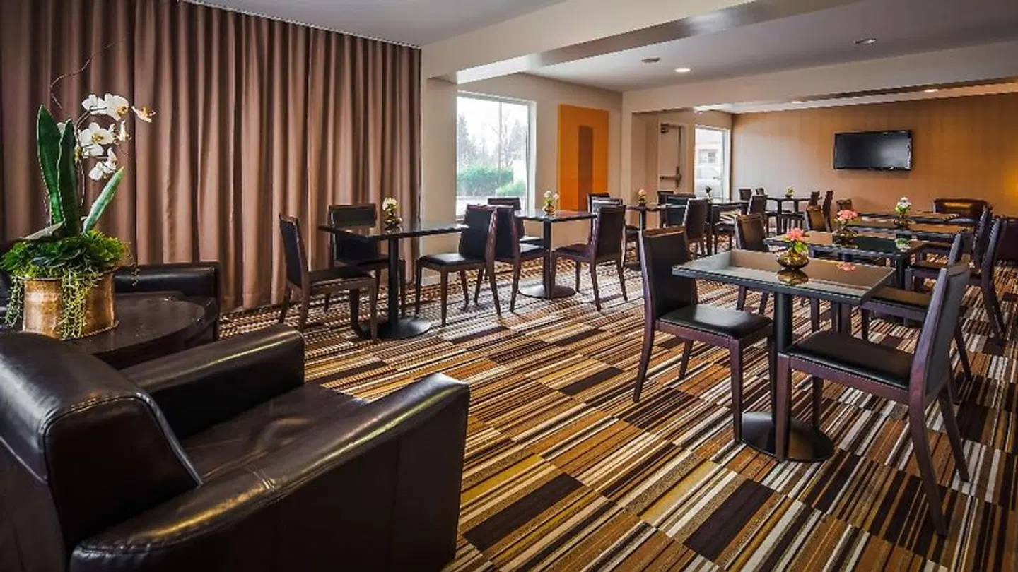 Best Western PLUS Rancho Cordova Inn Restaurant