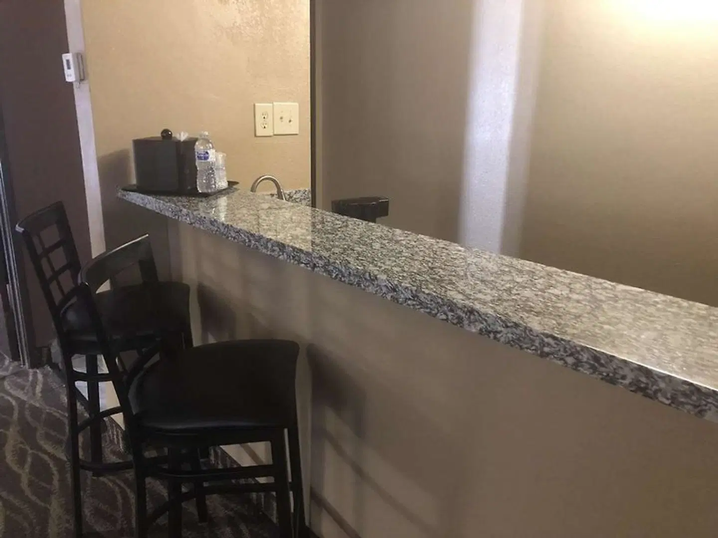 Best Western InnSuites Tucson Foothills Badezimmer