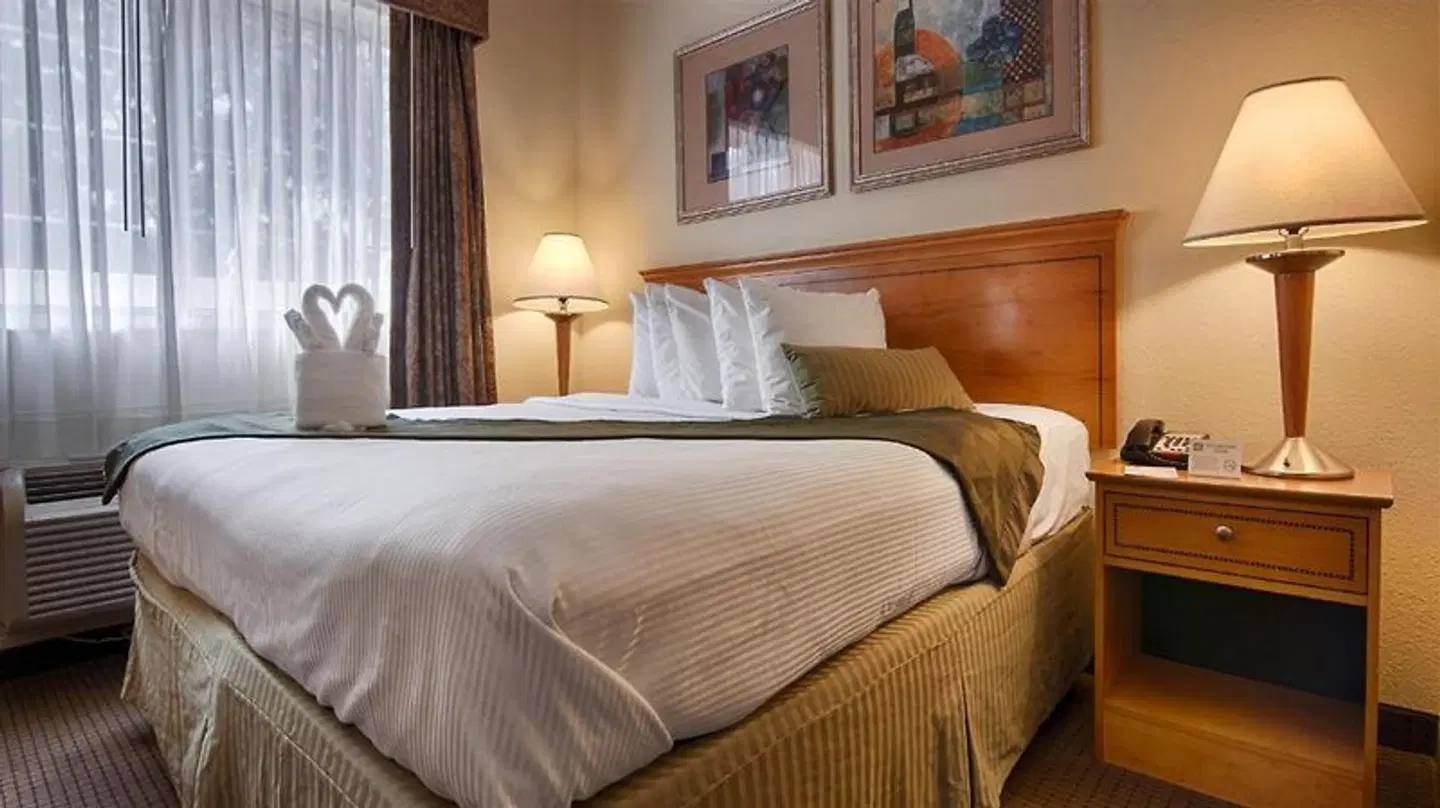 Best Western Plus Newport News ROOM_EXAMPLE