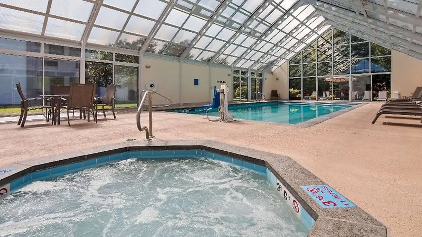 Best Western Plus Waterbury - Stowe Hallenbad
