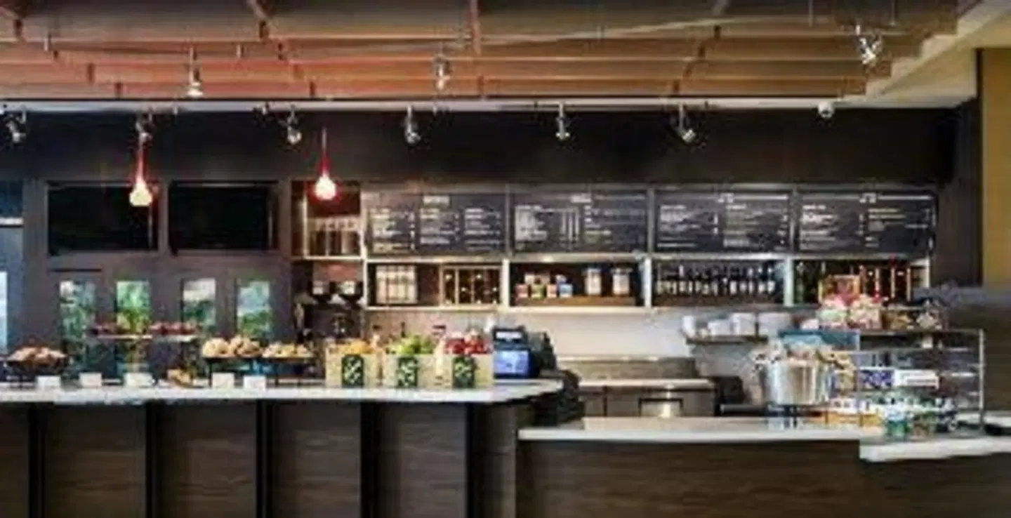 Courtyard by Marriott Miami Homestead Bar