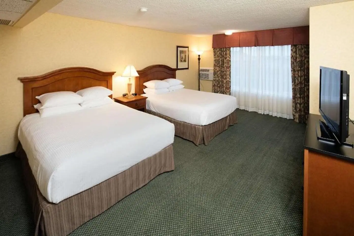 Red Lion Hotel Eureka ROOM_EXAMPLE