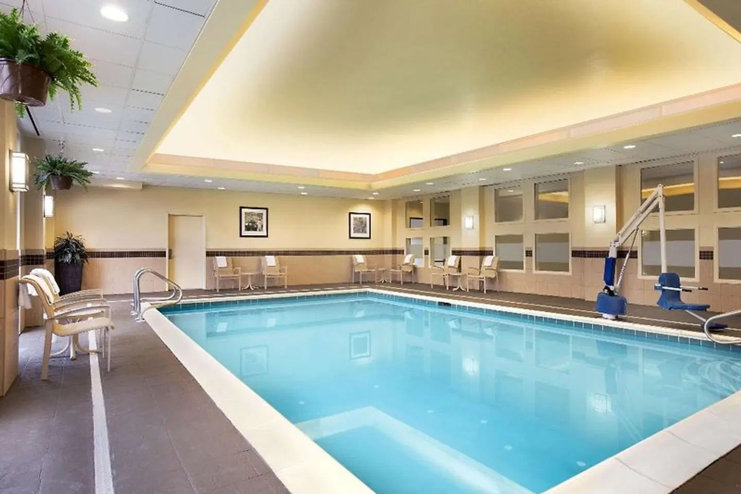 Hampton Inn & Suites Mahwah Hallenbad