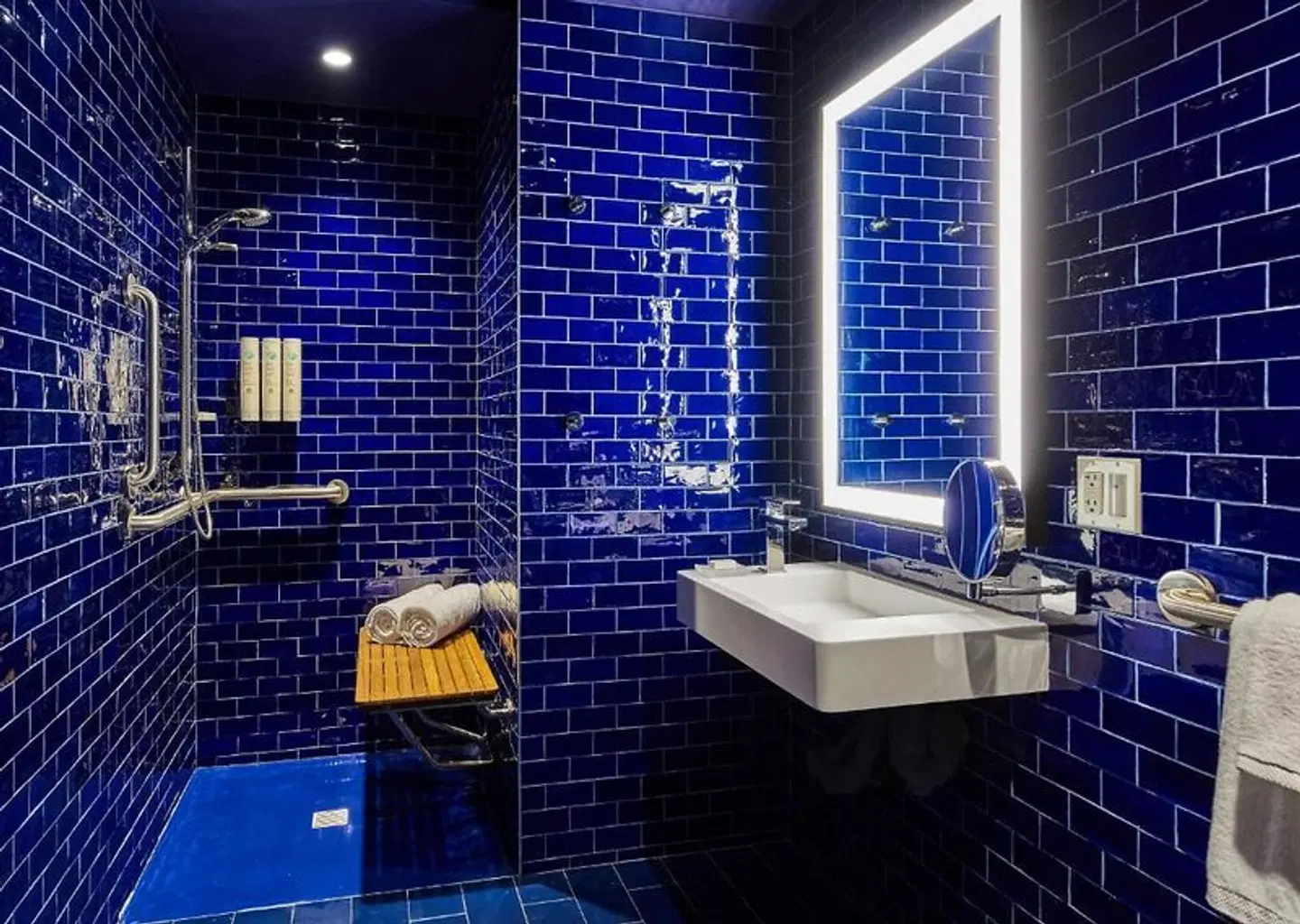 Radio Hotel Badezimmer
