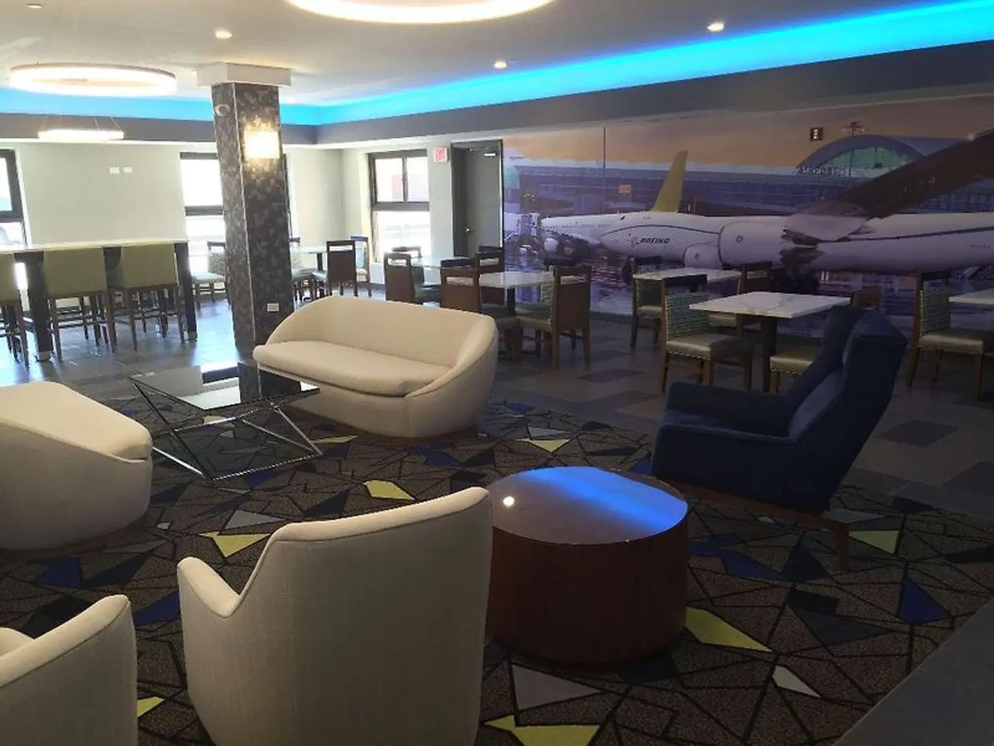 Best Western Inn & Suites - Midway Airport Bar