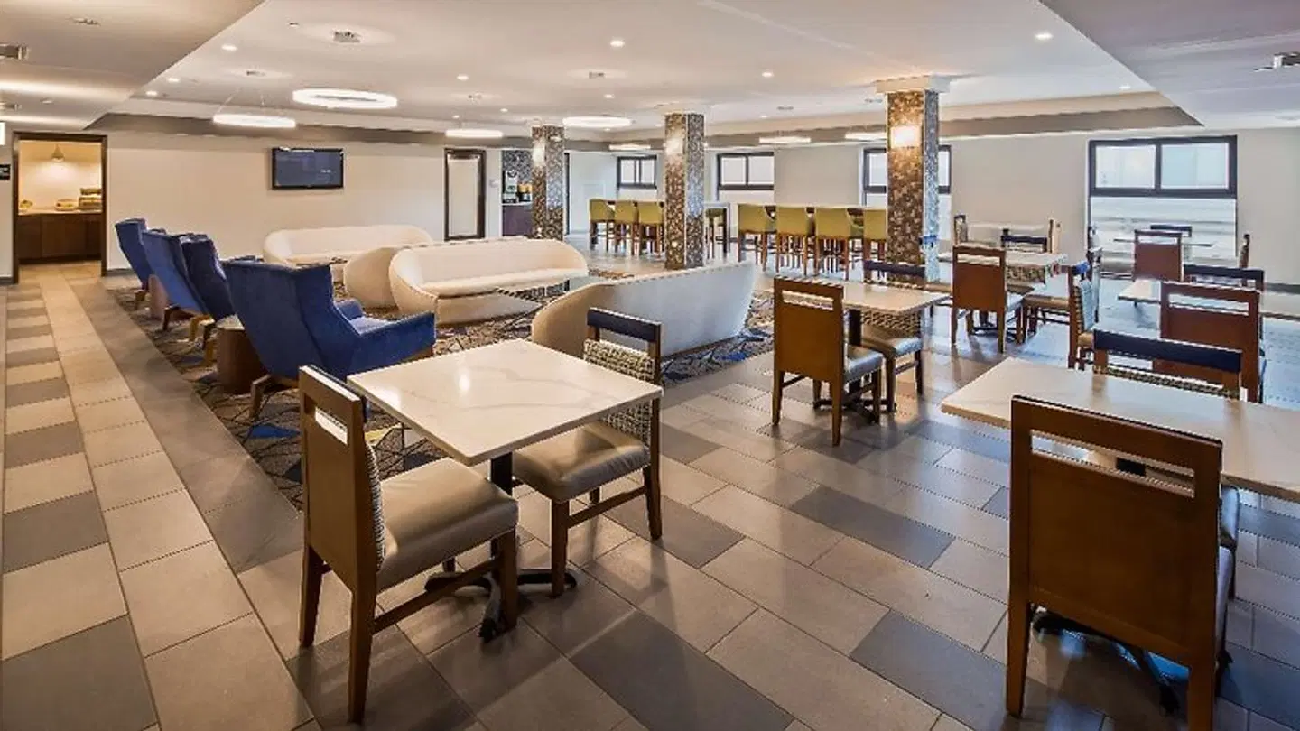 Best Western Inn & Suites - Midway Airport LOUNGE_LOBBY