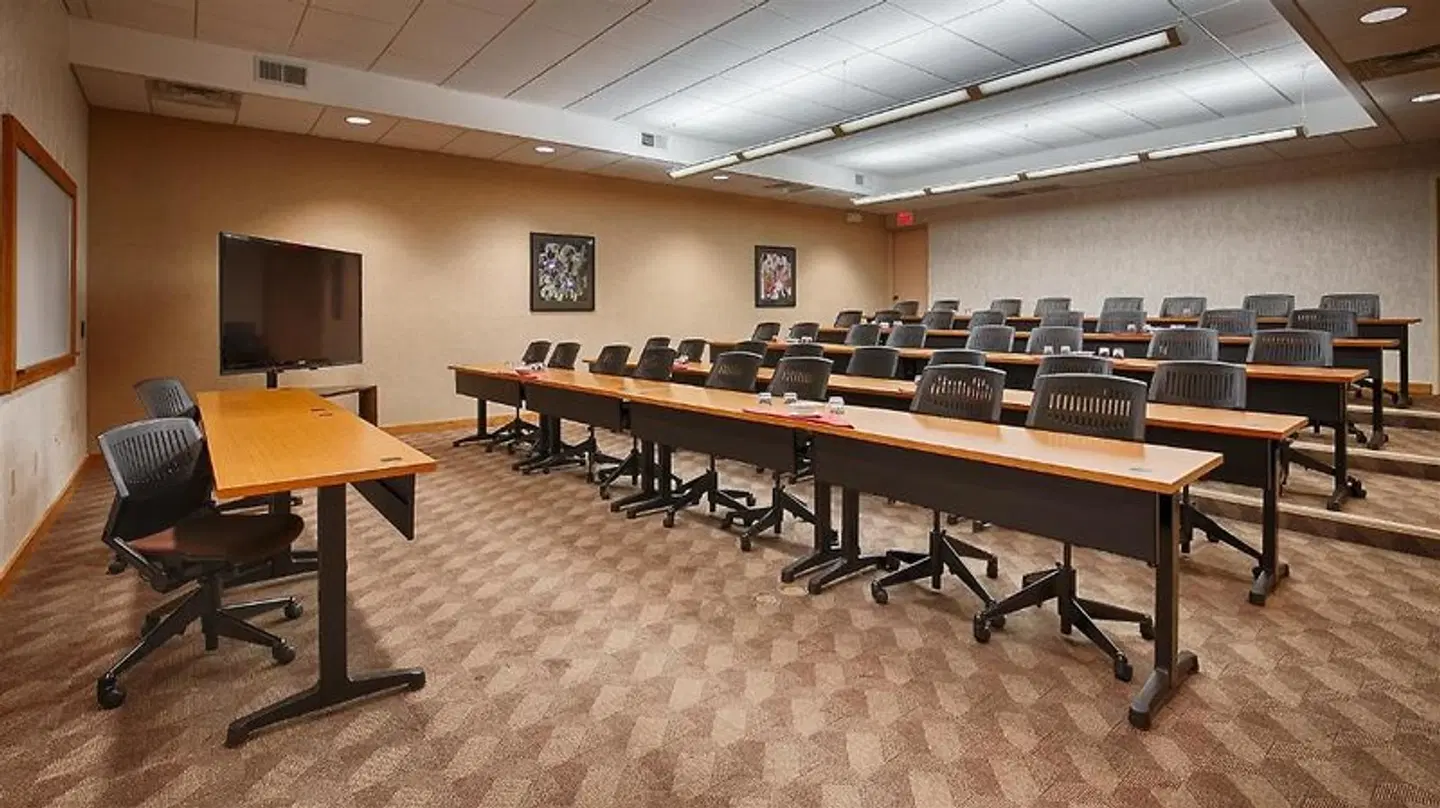 Best Western Plus InnTowner Hotel and The Highland Club Konferenz