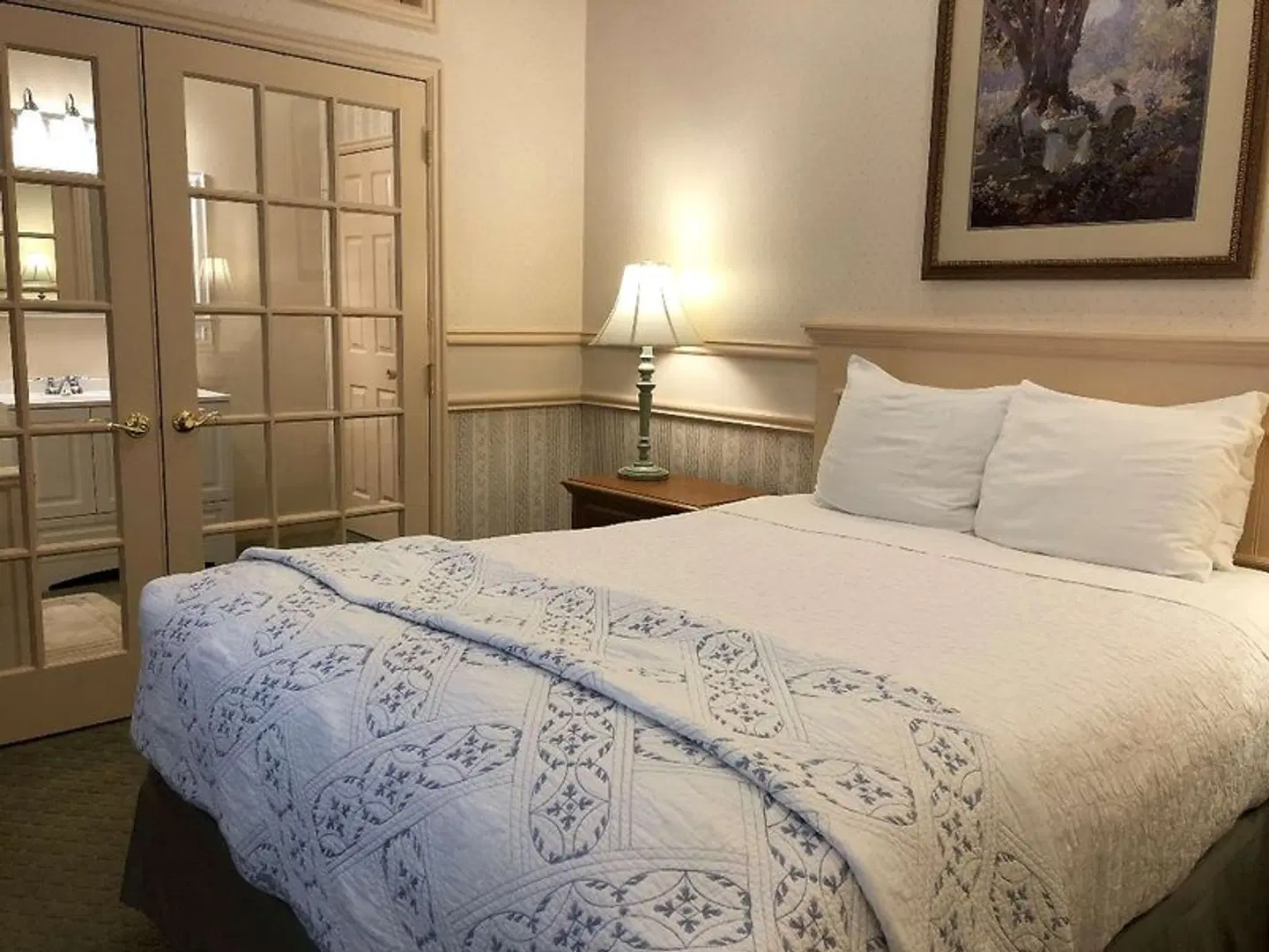 Best Western Grandma's Feather Bed ROOM_EXAMPLE