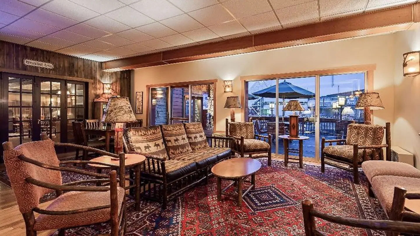 Best Western Adirondack Inn LOUNGE_LOBBY