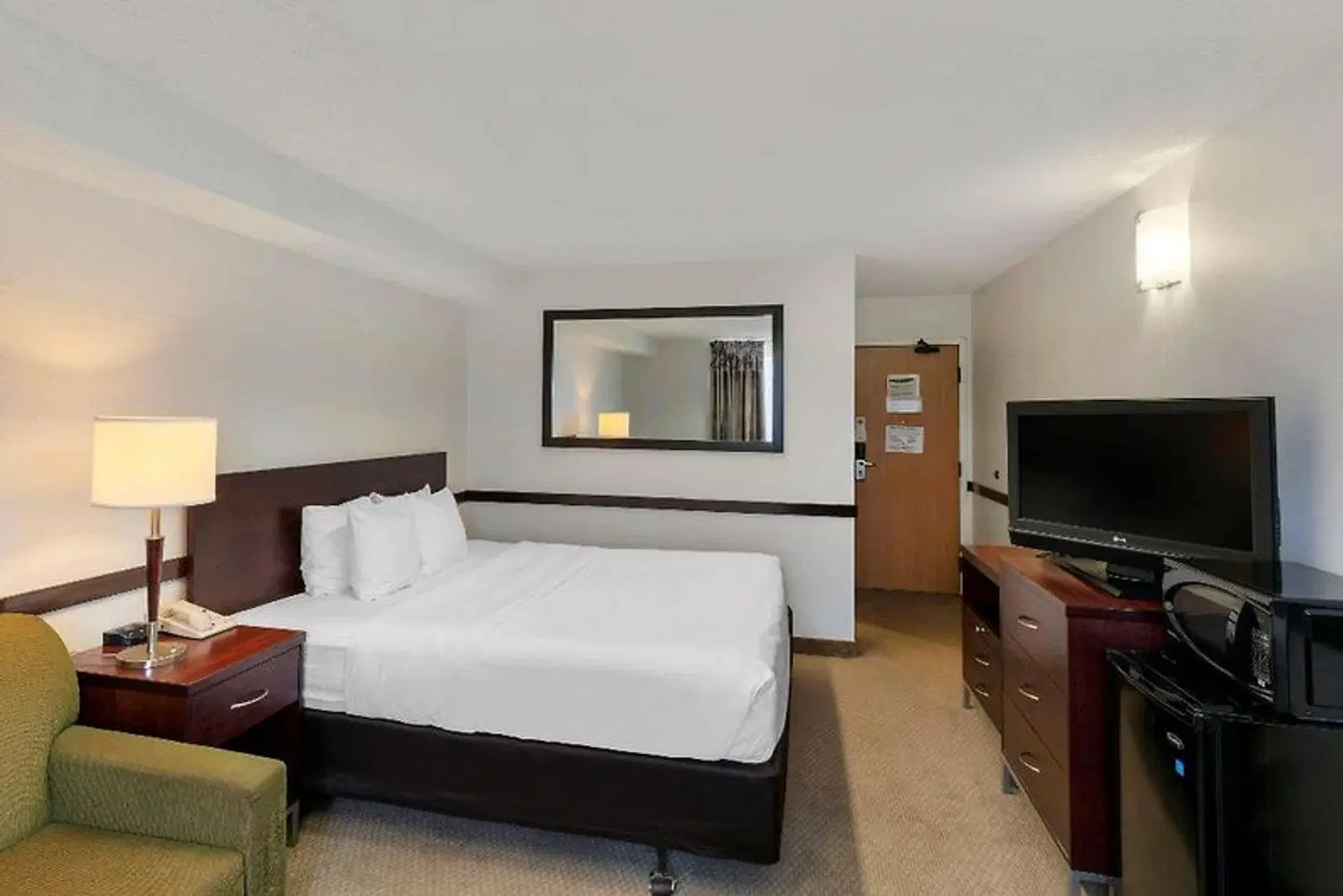 Quality Hotel Montreal East ROOM_EXAMPLE