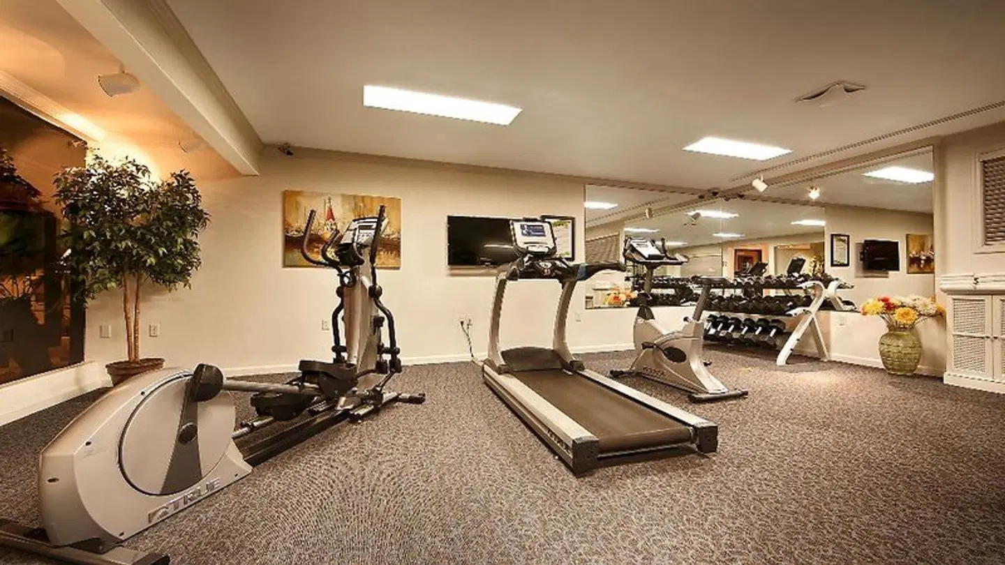 BEST WESTERN PLUS Humboldt Bay Inn SPORTS_AND_LEISURE