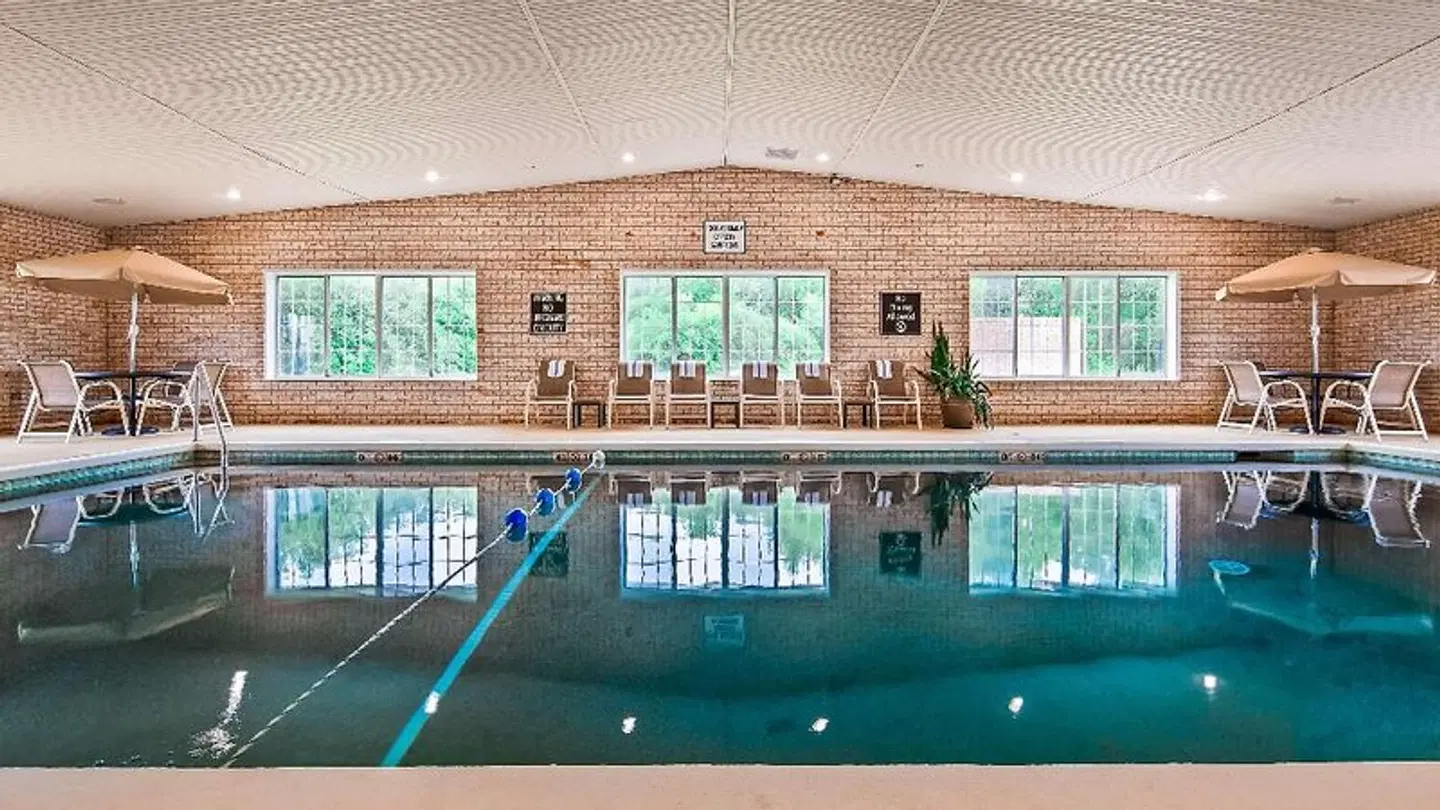 Best Western Of Hartland Hallenbad
