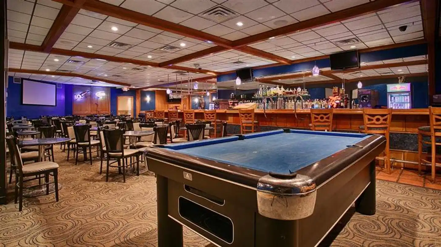 Best Western Stevens Inn Lobby