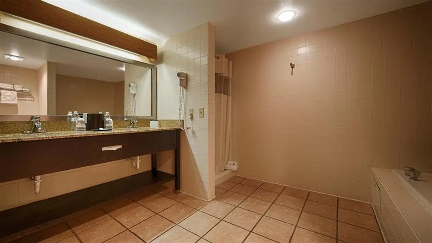Best Western Stevens Inn Badezimmer