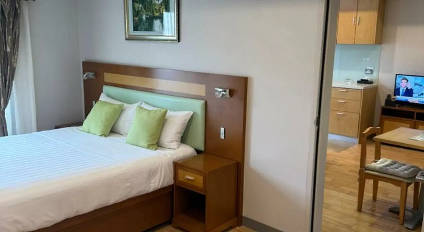 Melrose Apartments ROOM_EXAMPLE