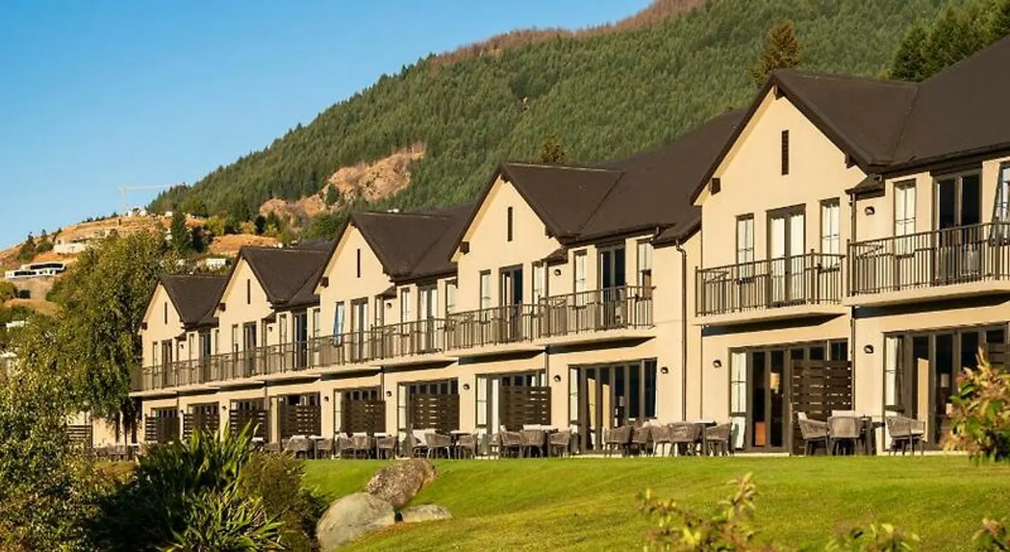 Platinum Queenstown EXTERIOR