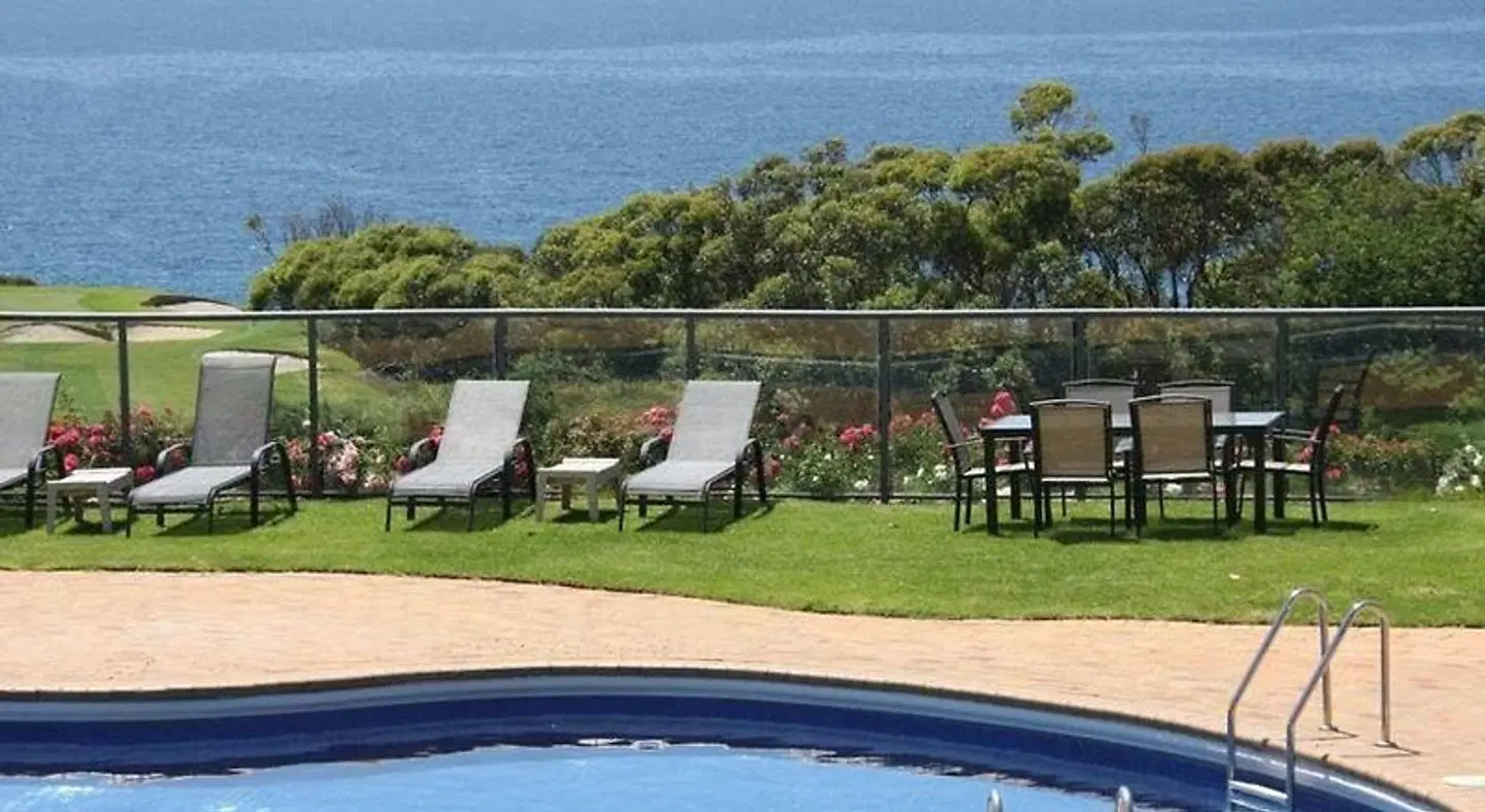 Amooran Oceanside Apartments and Motel OUTDOOR_POOL