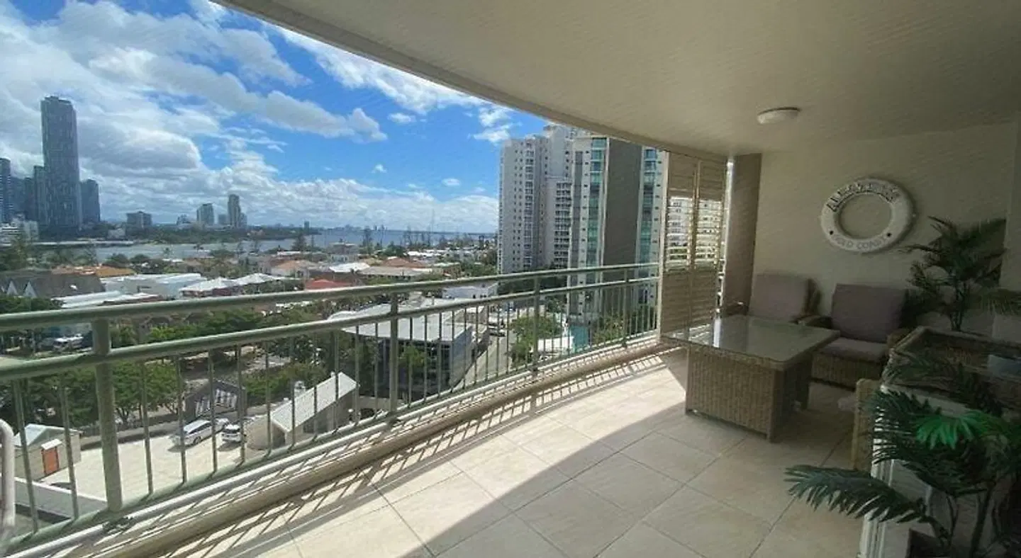 Meriton on Main Beach Badezimmer