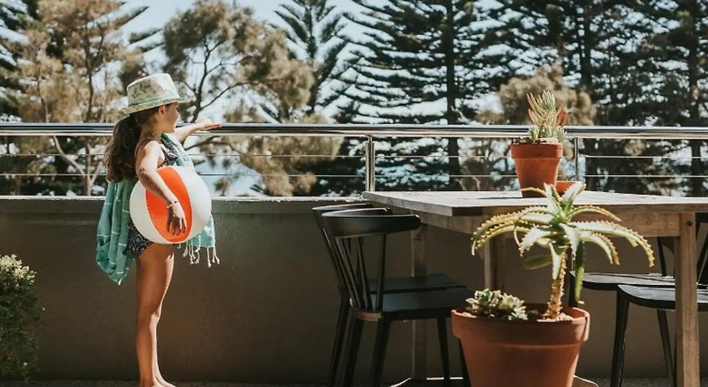 Aquabelle Apartments Bar