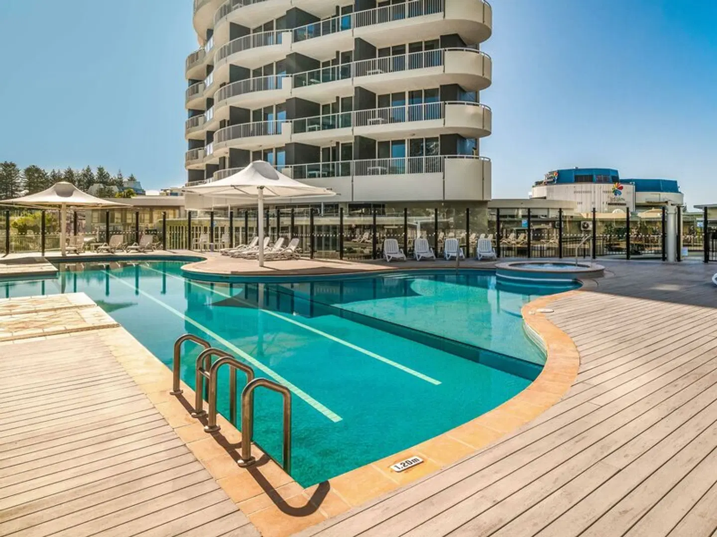 Mantra Twin Towns OUTDOOR_POOL