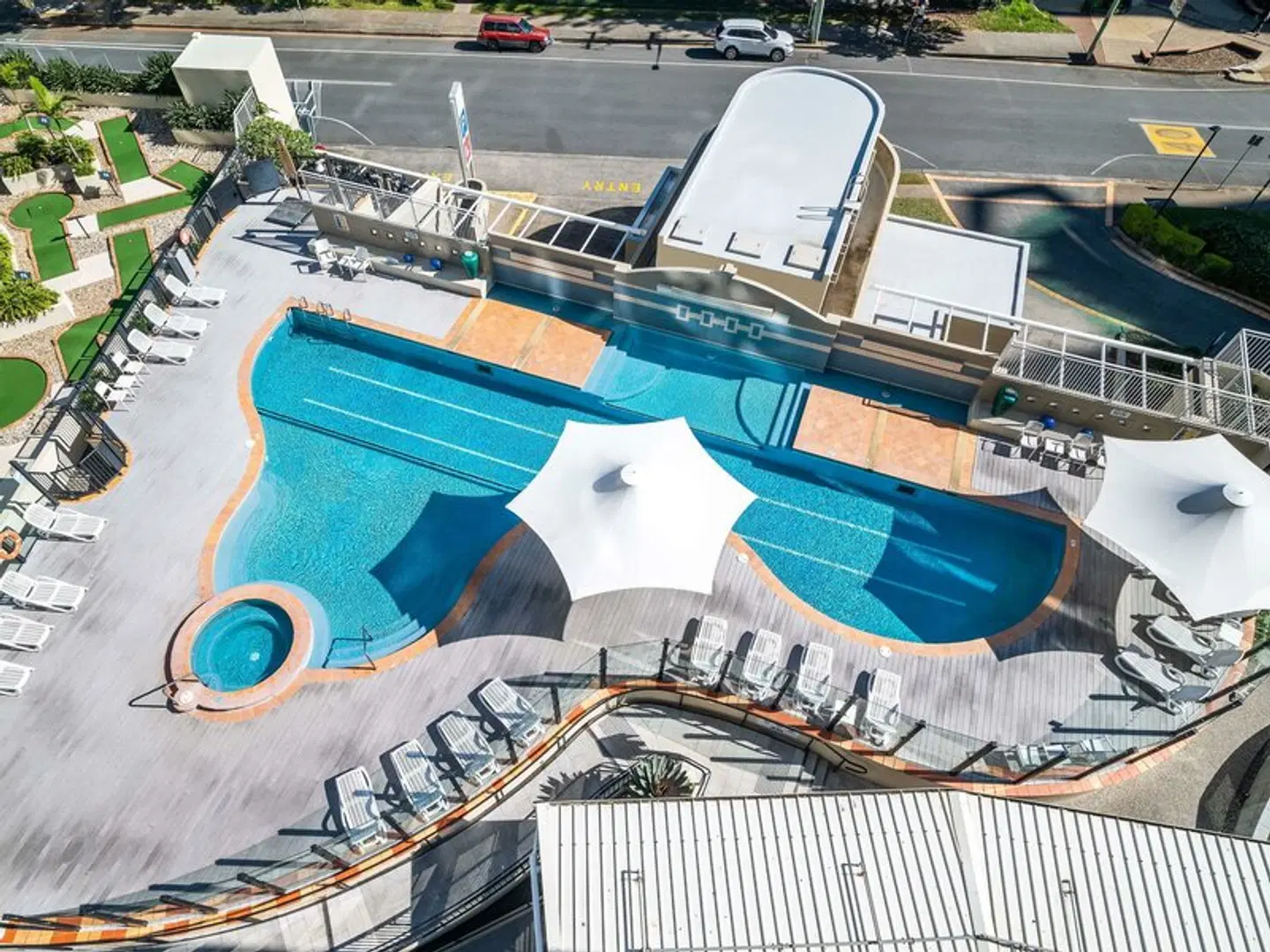 Mantra Twin Towns OUTDOOR_POOL