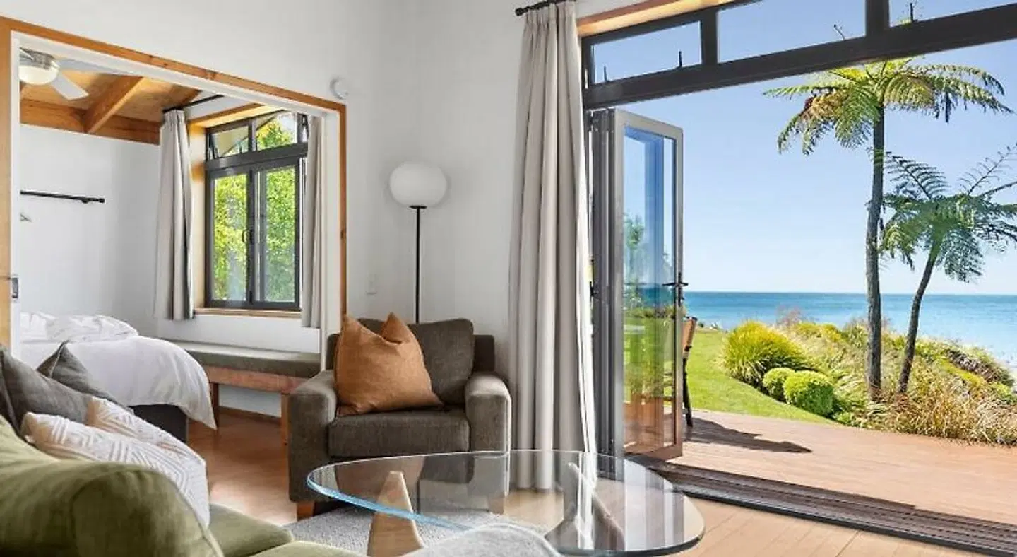 Adrift In Golden Bay ROOM_EXAMPLE