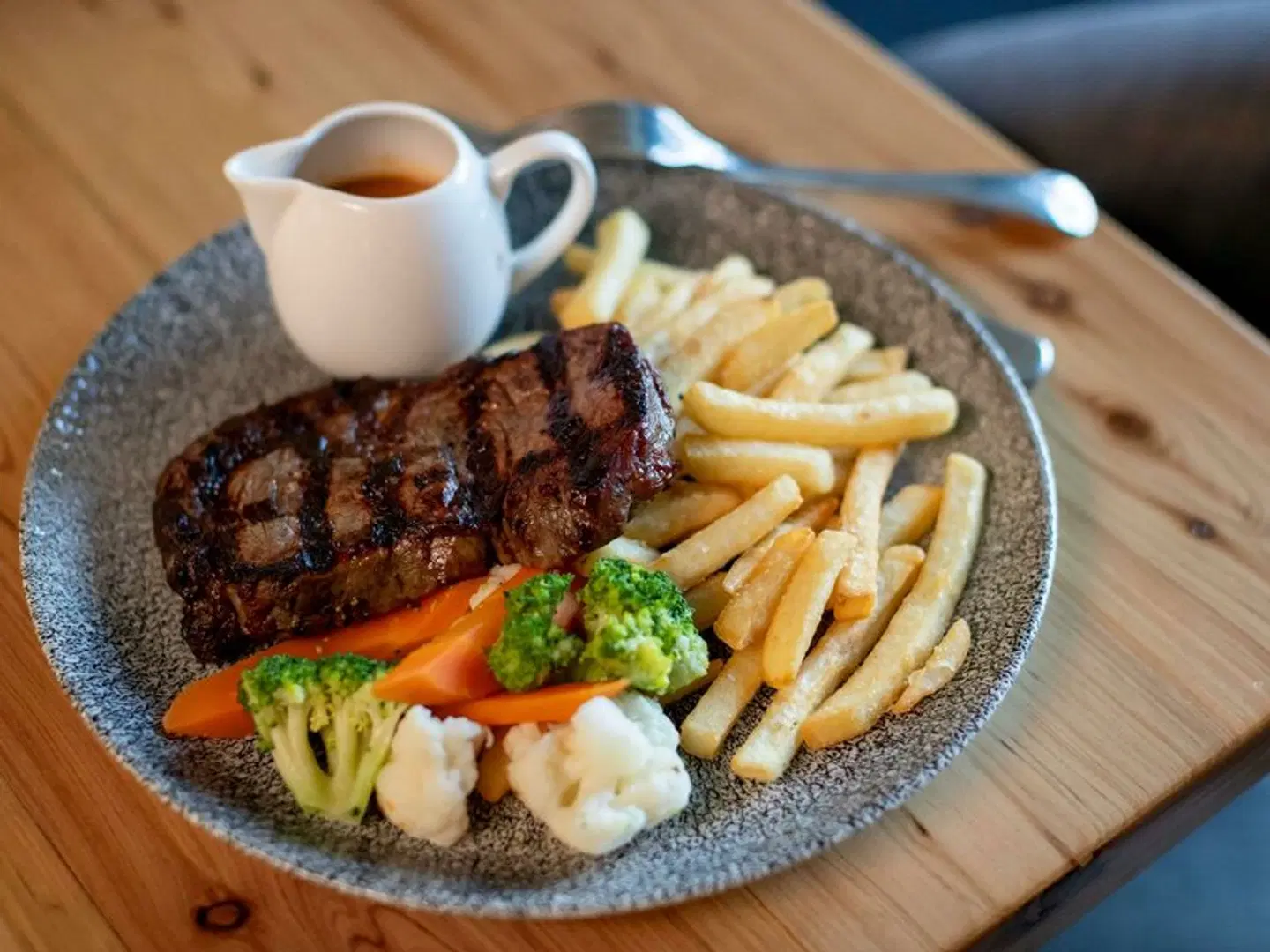 ibis Styles Orange Hotel Restaurant