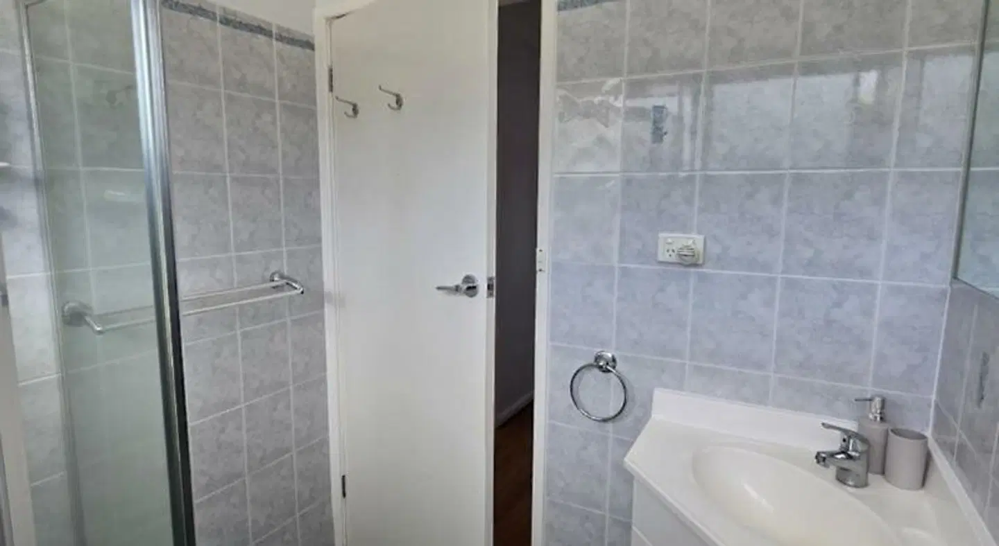 Hydra Holiday Units Badezimmer