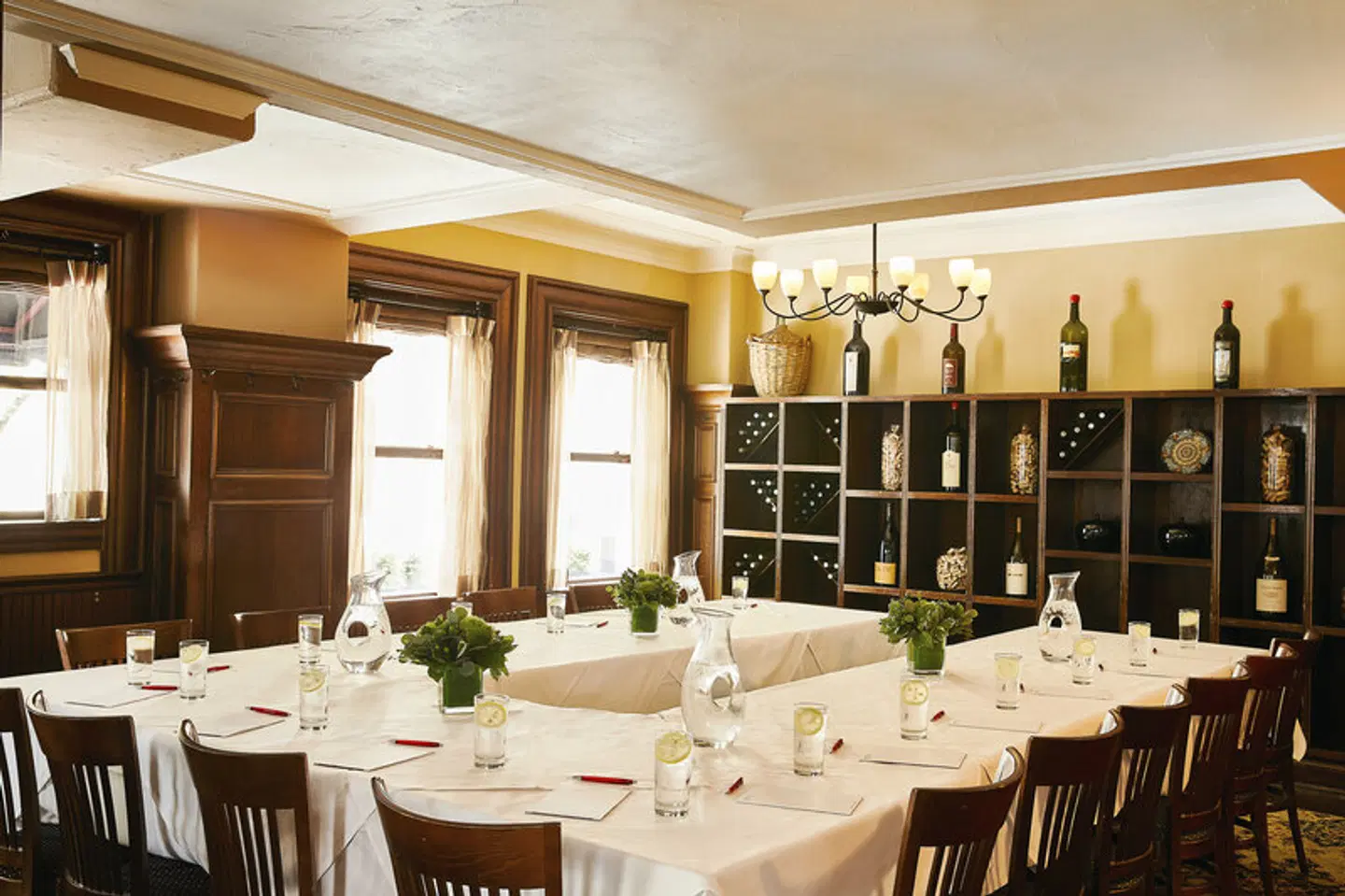 Kimpton Hotel Vintage Seattle by IHG Restaurant