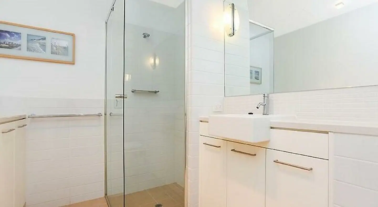 Unwind @ Breeze Apartments Badezimmer