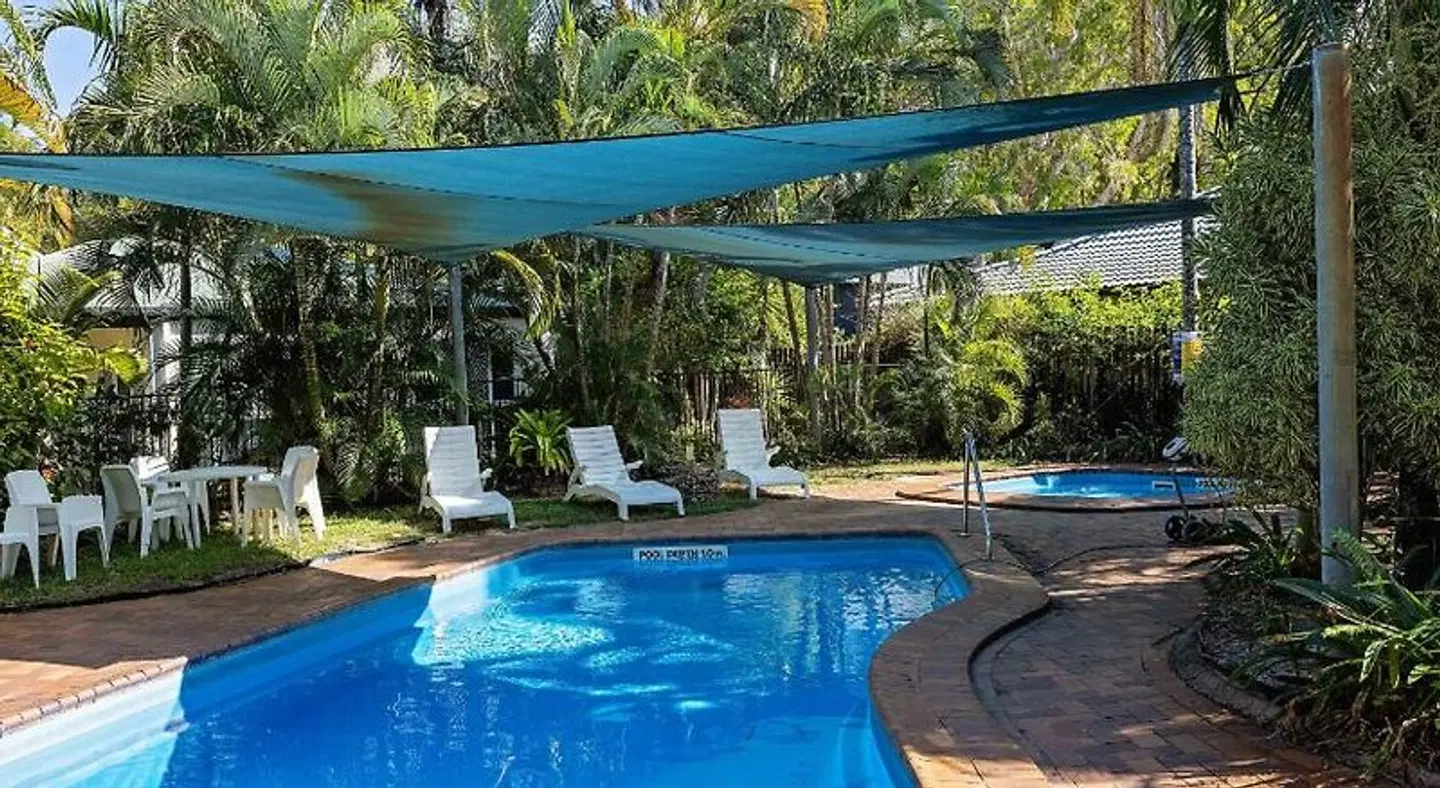 The Shores Holiday Apartments OUTDOOR_POOL