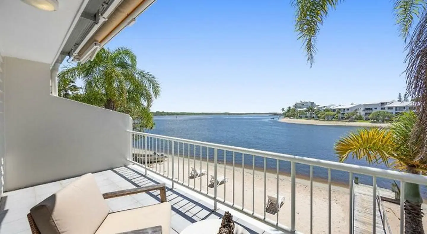 Skippers Cove Waterfront Resort Terrasse