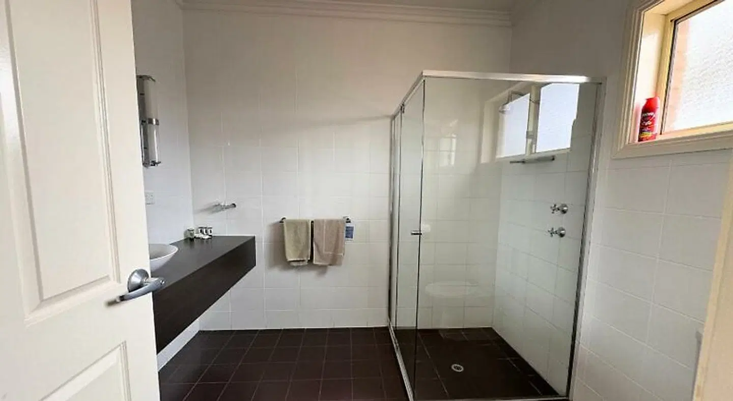 Sundowner Motel Hotel Badezimmer