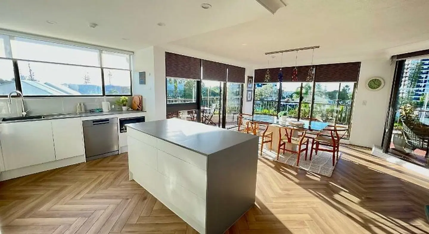 Broadwater Shores Water Front Apartments LOUNGE_LOBBY
