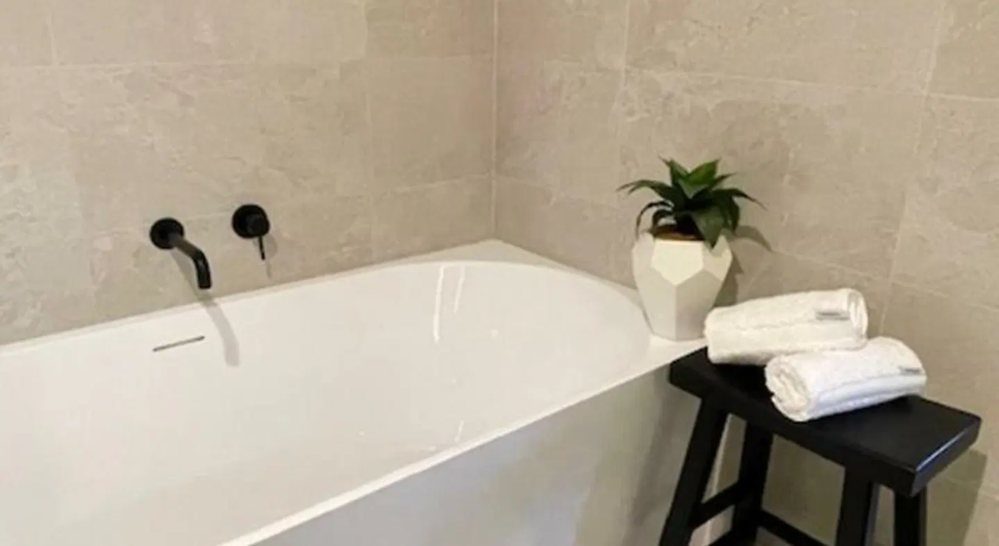 St Helens Country Cottages Badezimmer