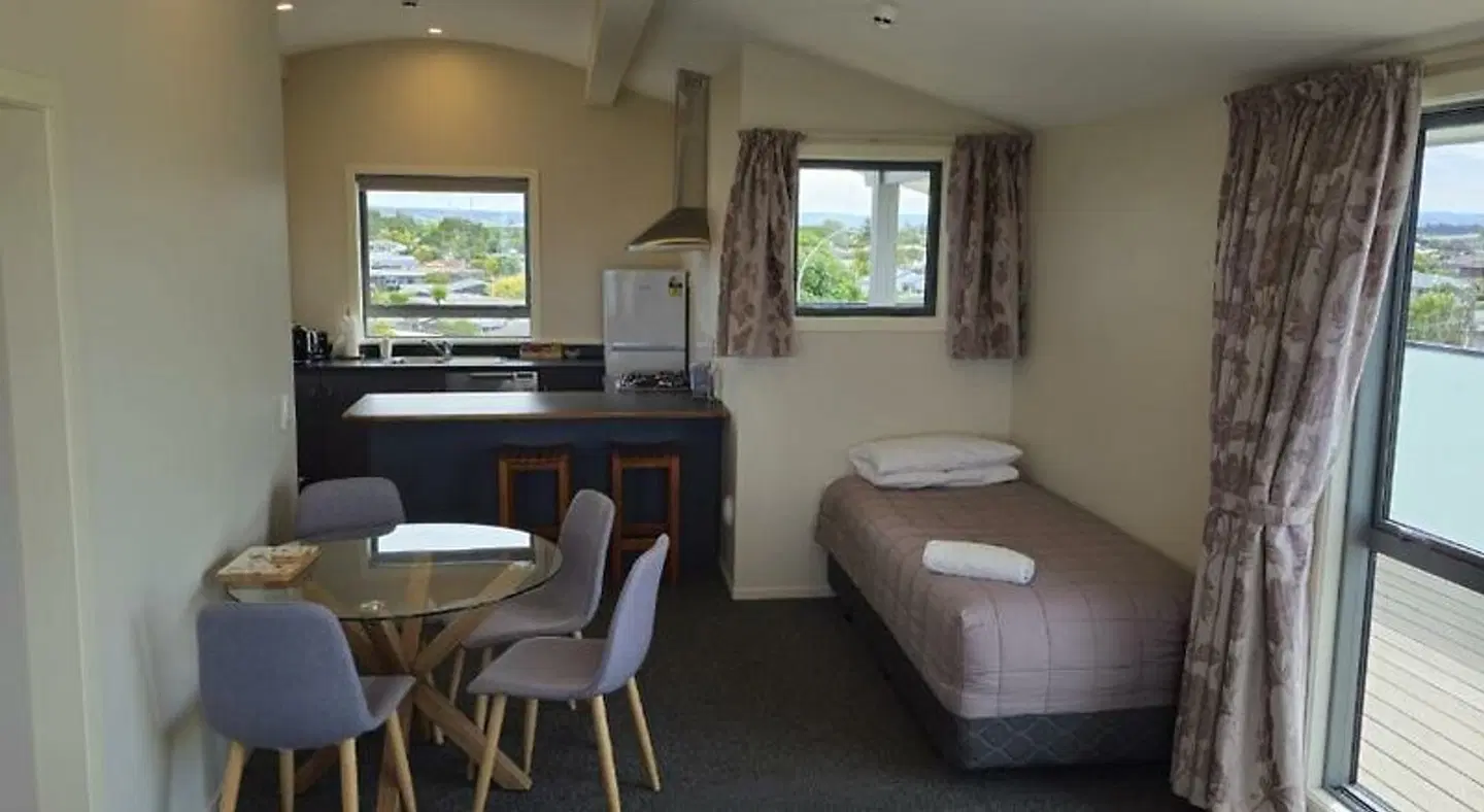 Boatshed Motel Apartments ROOM_EXAMPLE